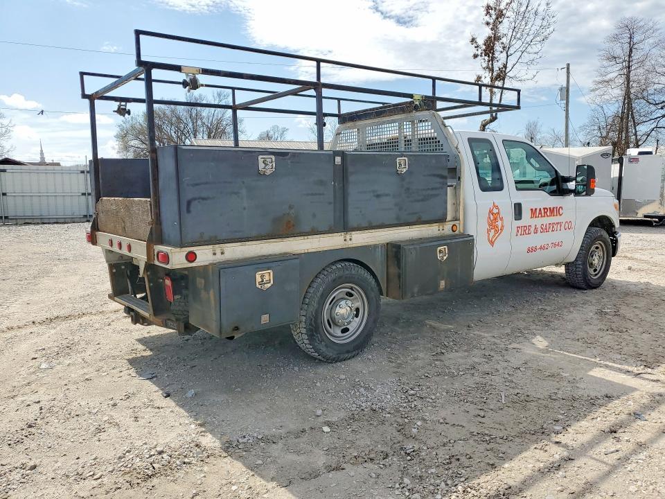 2014 Ford F350 Super Duty Flatbed Truck