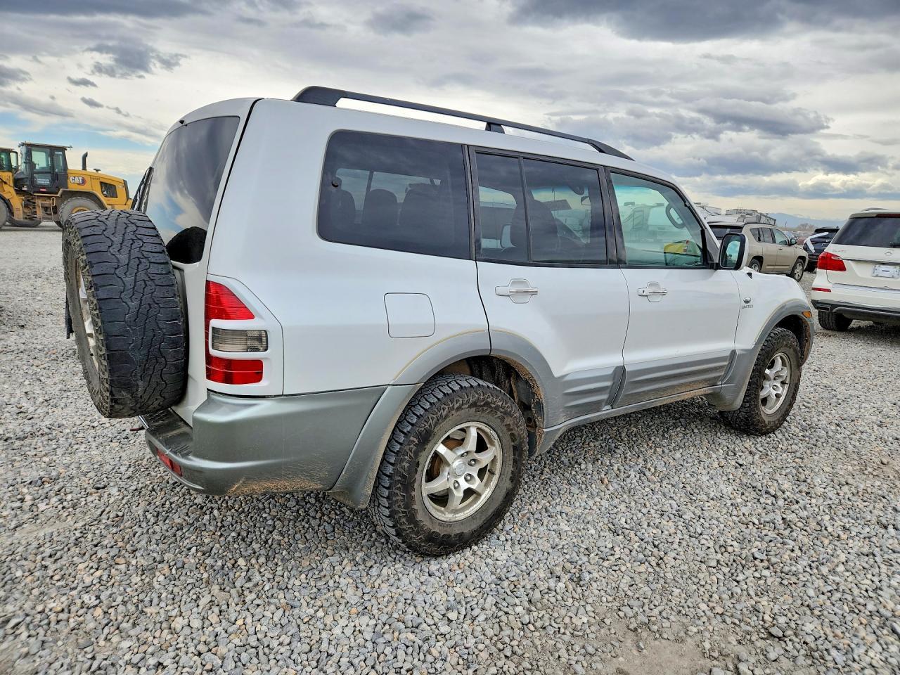 2002 Mitsubishi Montero Limited