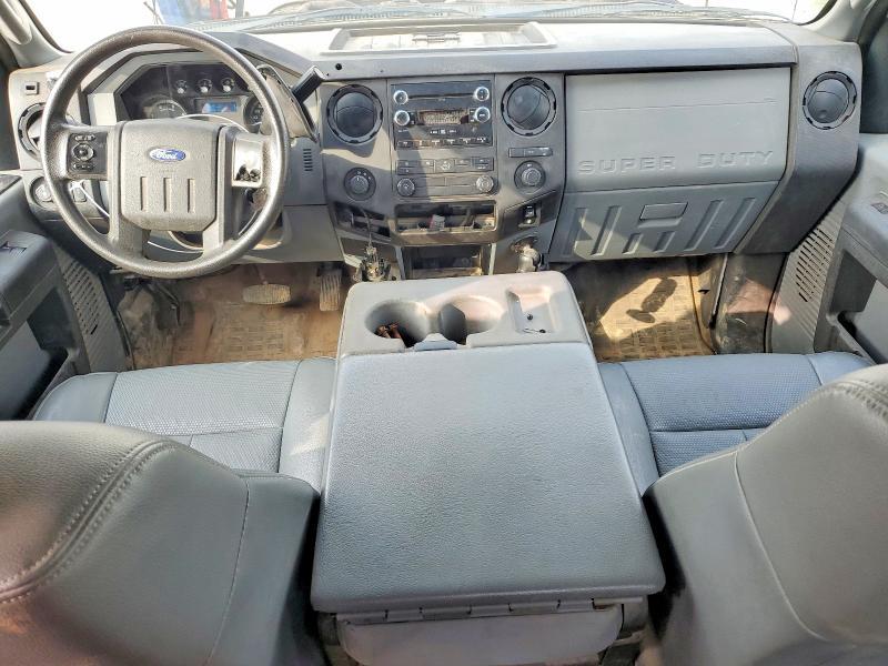 2014 Ford F550 Super Duty Flatbed Truck