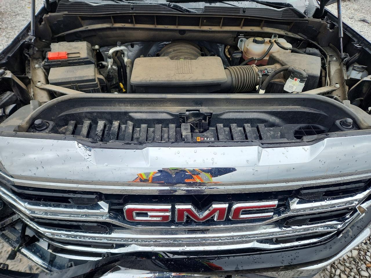 2024 GMC Sierra K1500 SLT