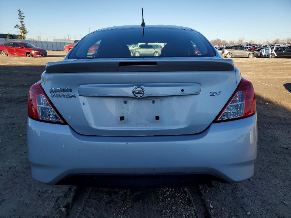2018 Nissan Versa sv