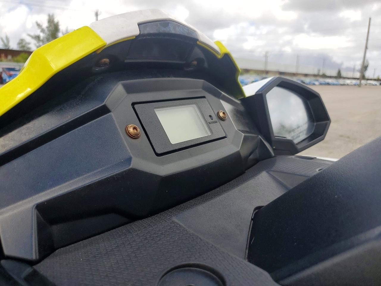 2021 YAM Yamaha VX