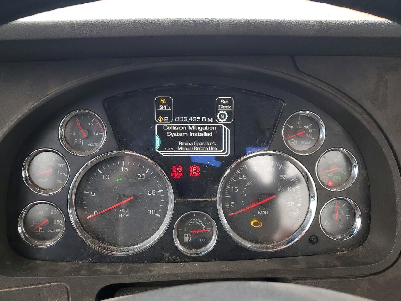 2014 Kenworth T680 Semi Truck