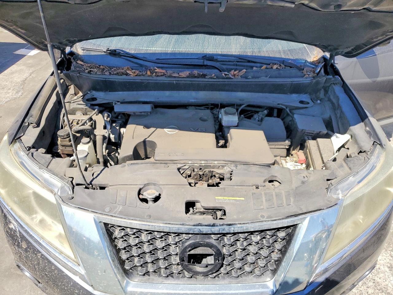 2013 Nissan Pathfinder s