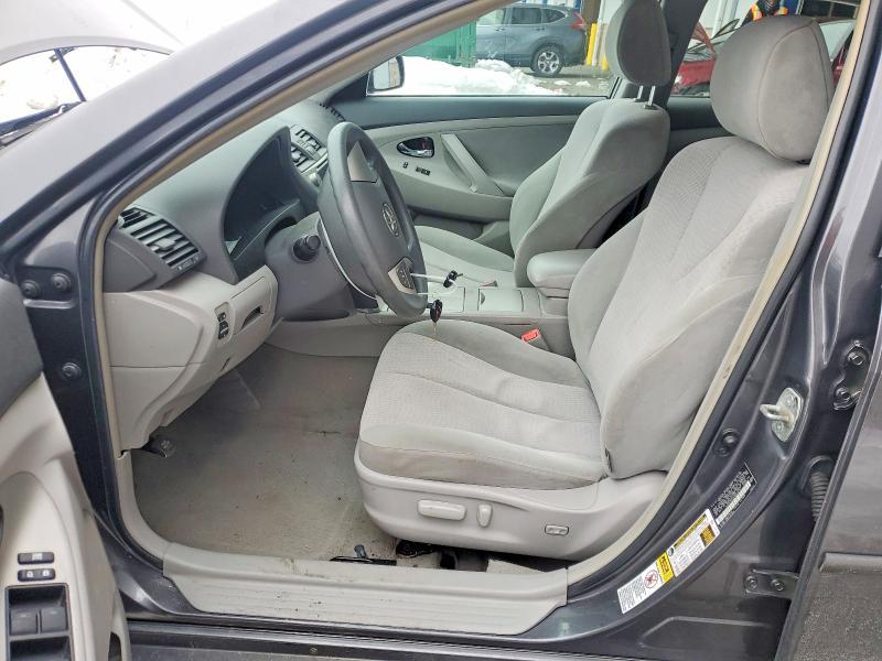 2010 Toyota Camry le