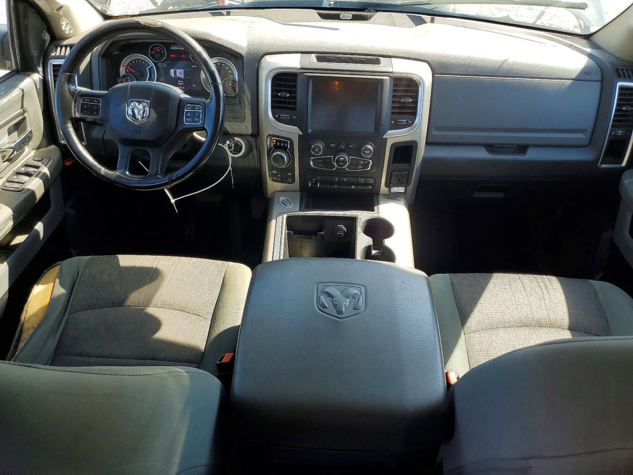 2015 Dodge RAM 1500 SLT