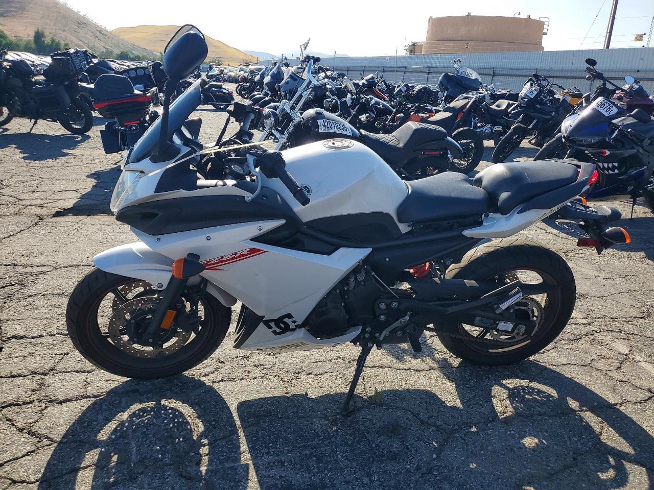 2012 Yama FZ6 RC