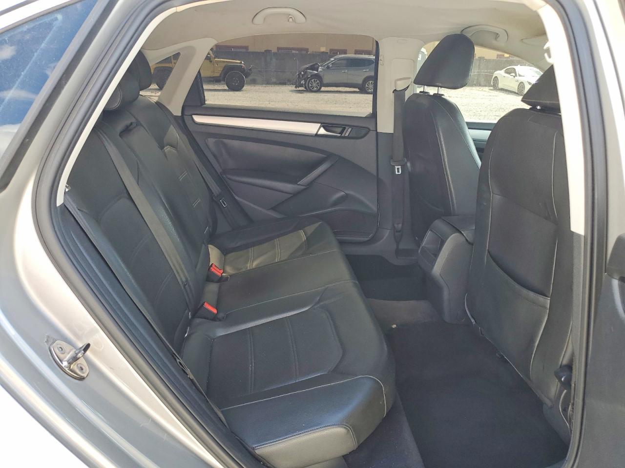 2012 Volkswagen Passat se