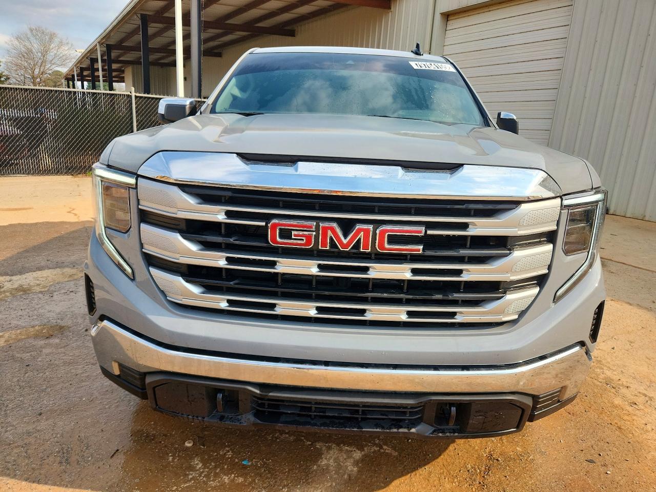 2025 GMC Sierra K1500 SLE