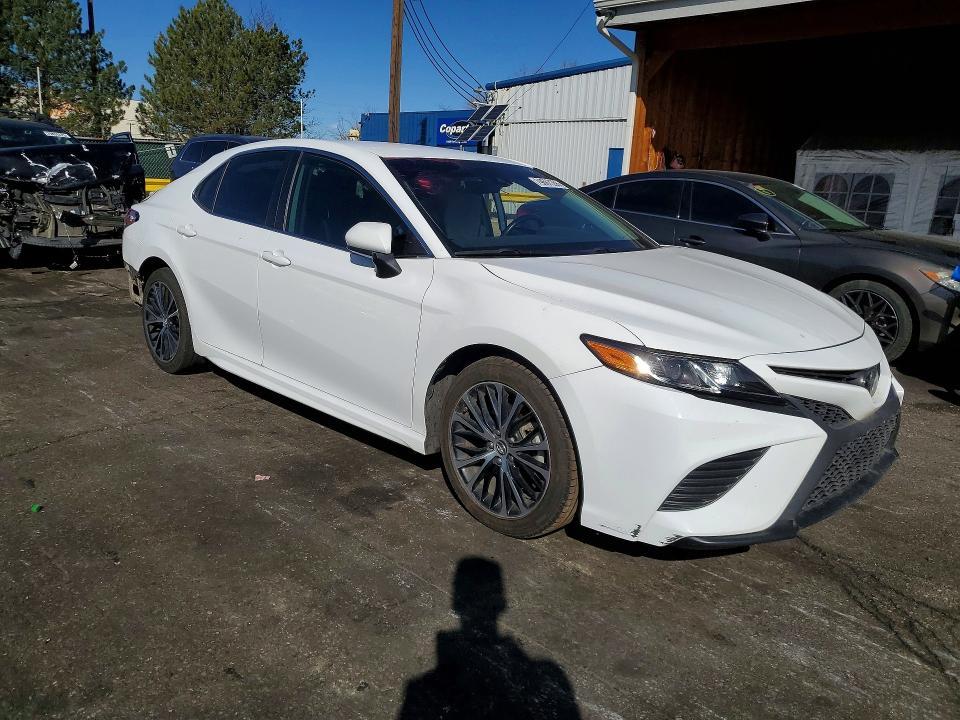 2019 Toyota Camry se
