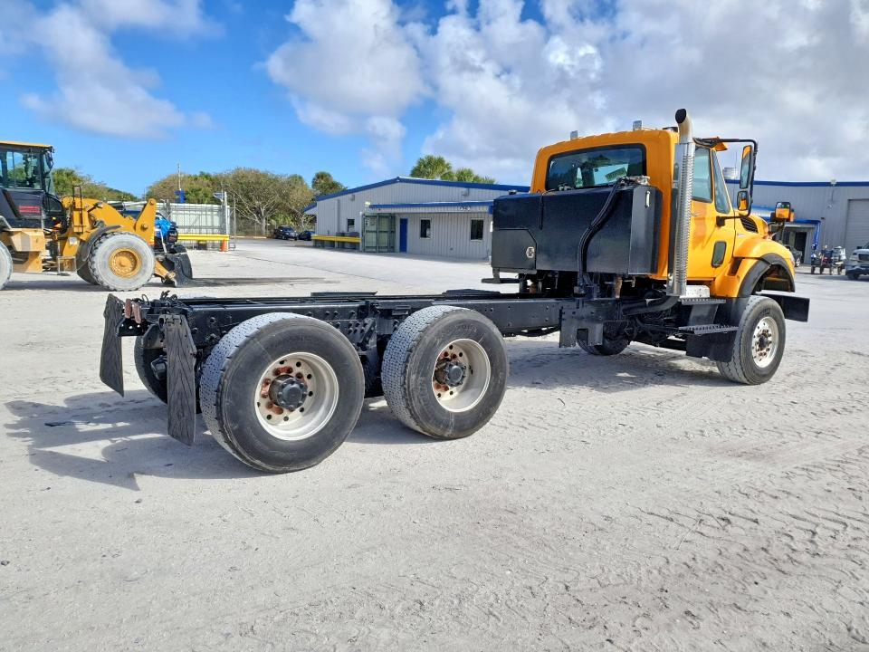 2011 International 7600 Truck Cab AND Chassis