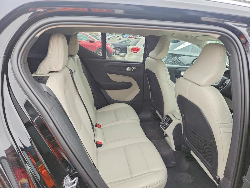 2020 Volvo Xc40 T5 Momentum