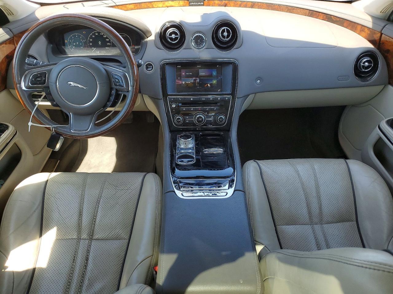 2016 Jaguar XJ