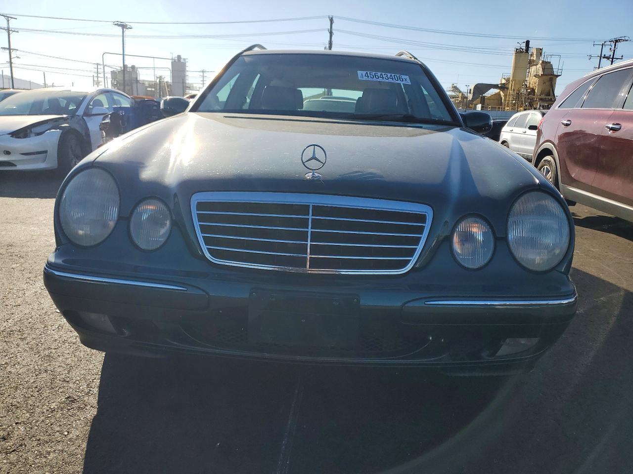 2001 Mercedes-Benz E 320