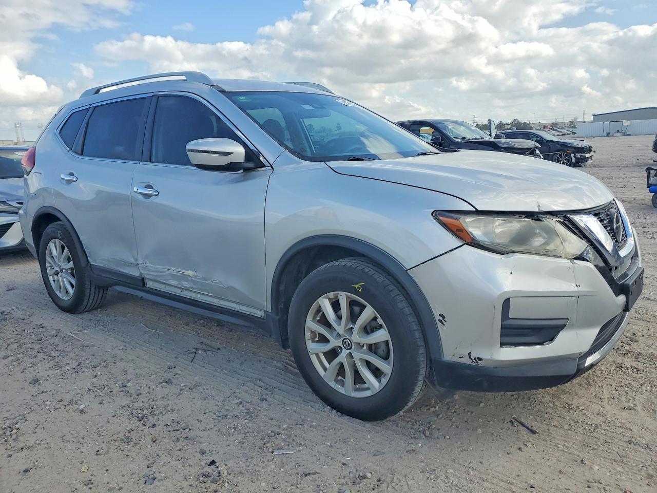2019 Nissan Rogue sv