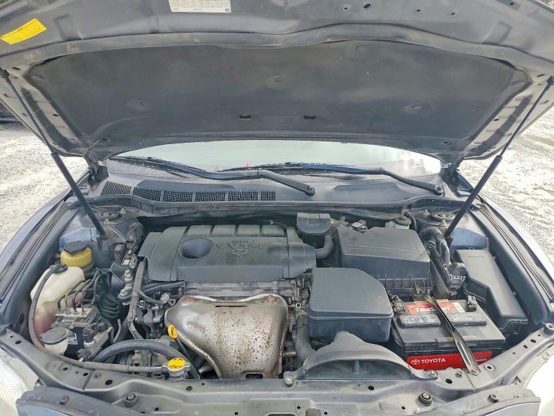 2010 Toyota Camry le