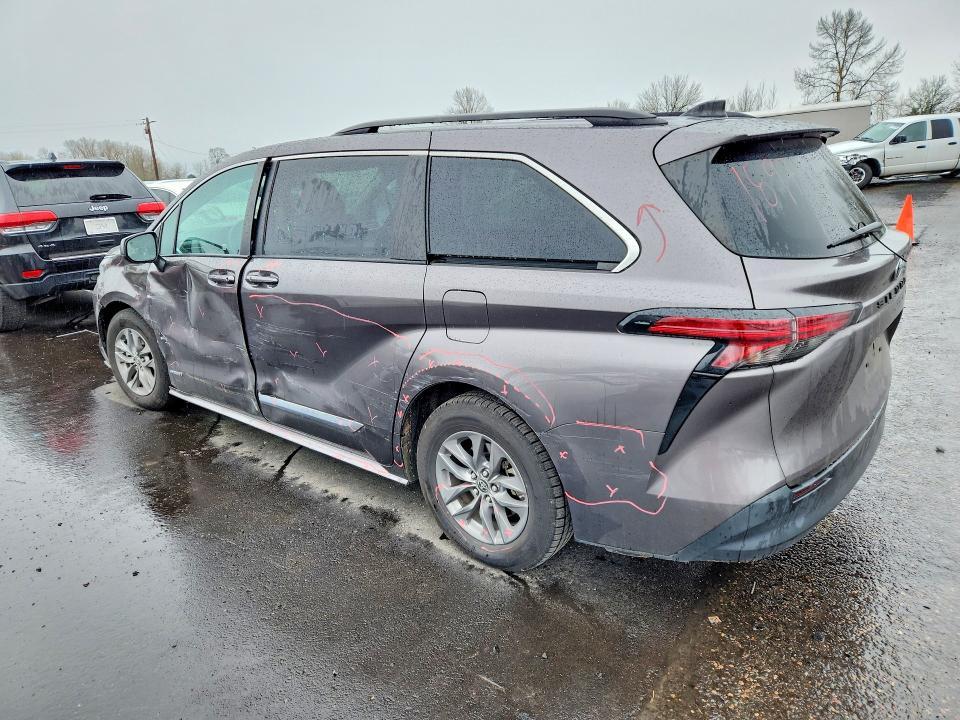 2021 Toyota Sienna