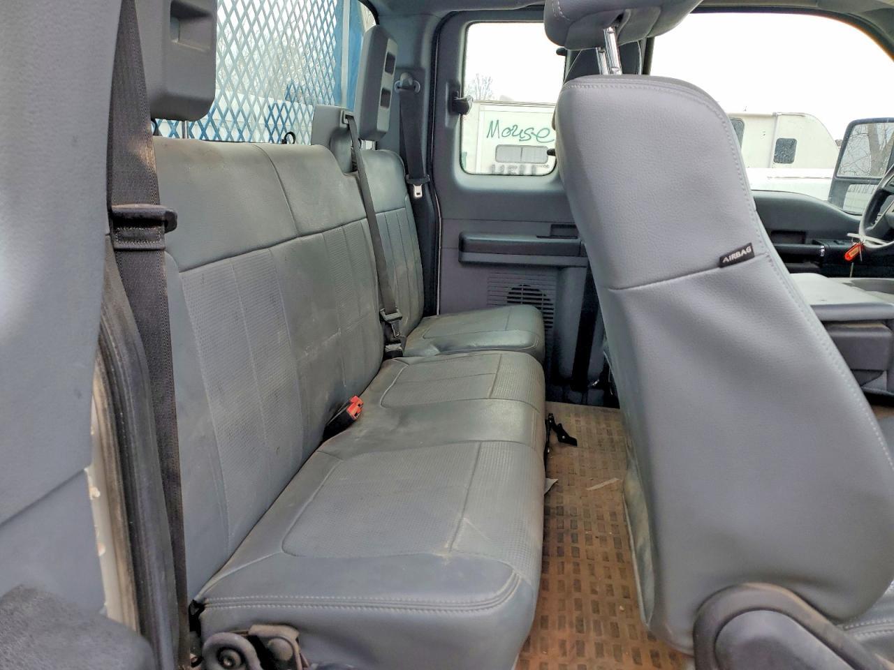 2014 Ford F550 Super Duty Flatbed Truck