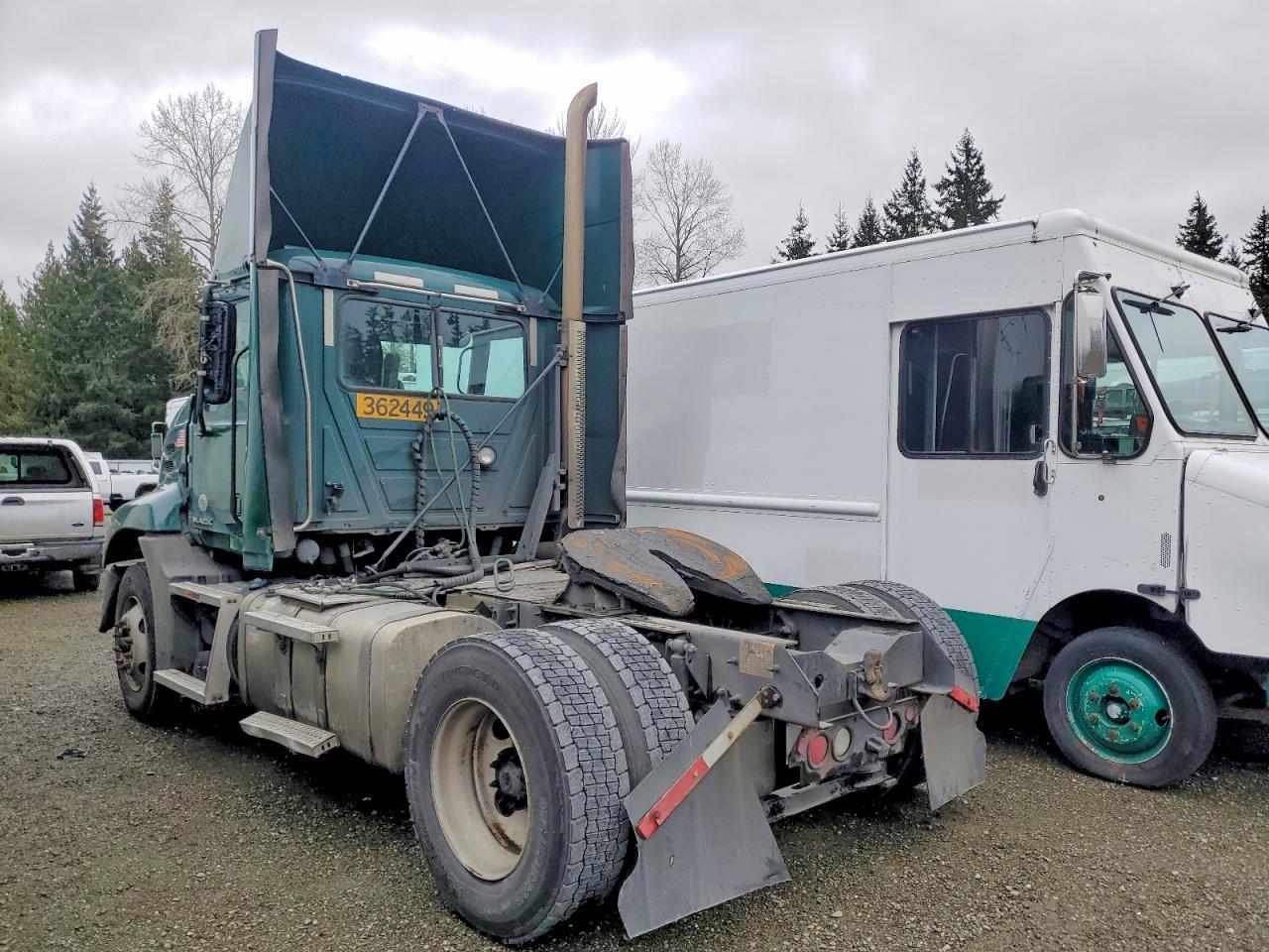 2017 Mack Cxu612 Semi Truck