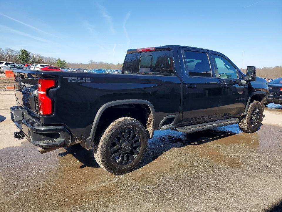 2025 Chevrolet Silverado K3500 lt