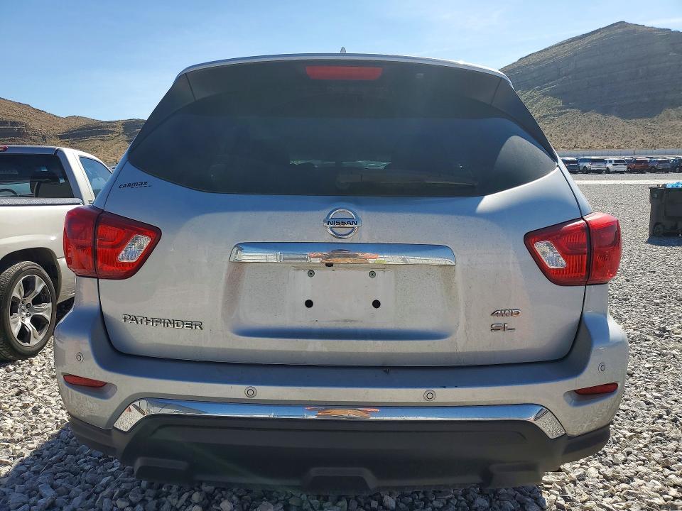 2019 Nissan Pathfinder sl