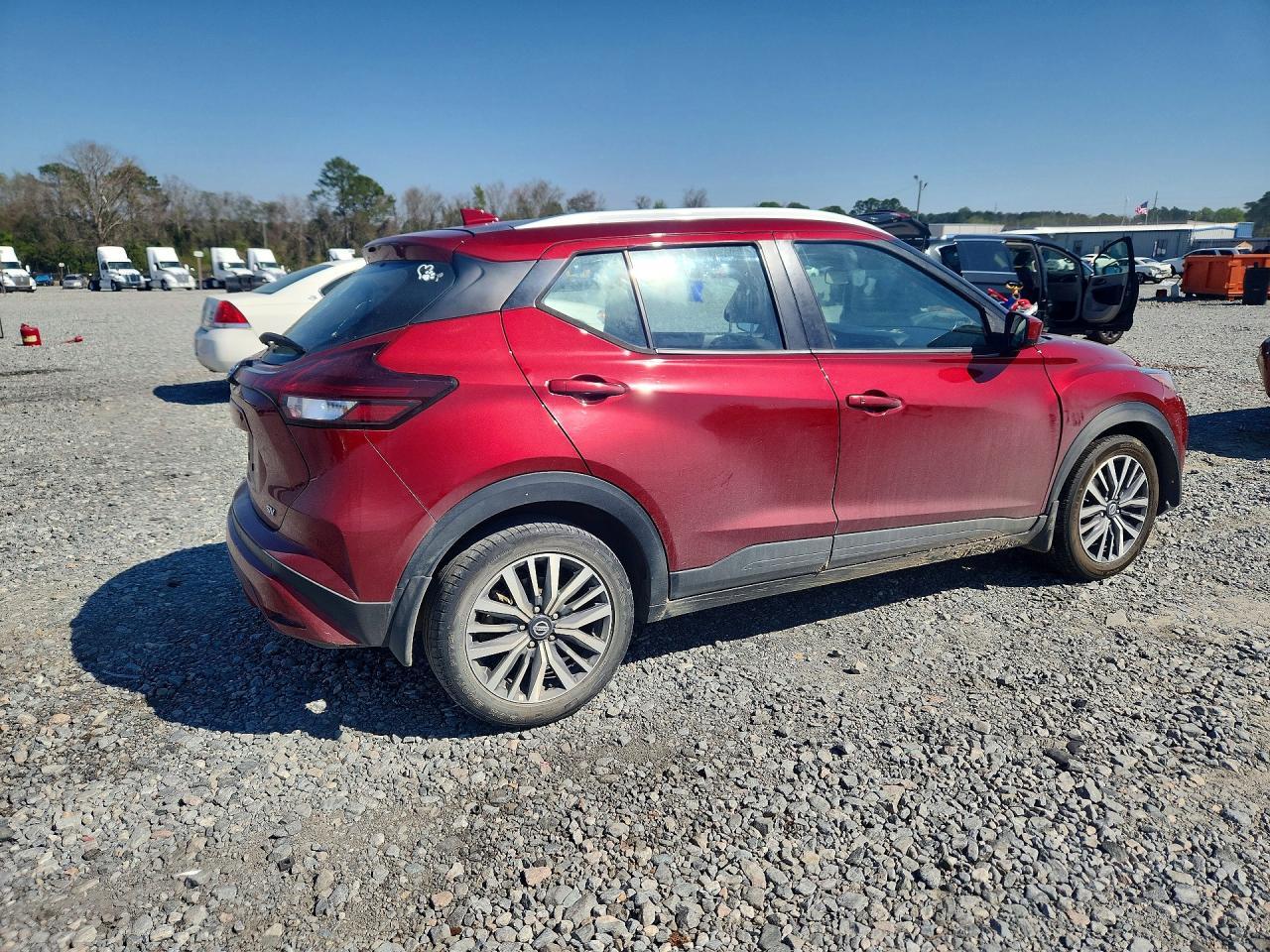 2021 Nissan Kicks sv