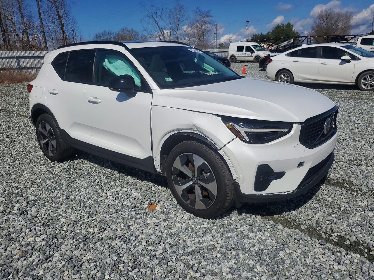 2025 Volvo Xc40 Plus