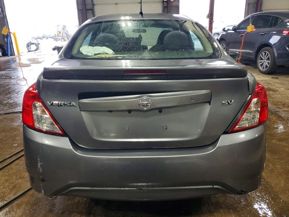 2019 Nissan Versa sv