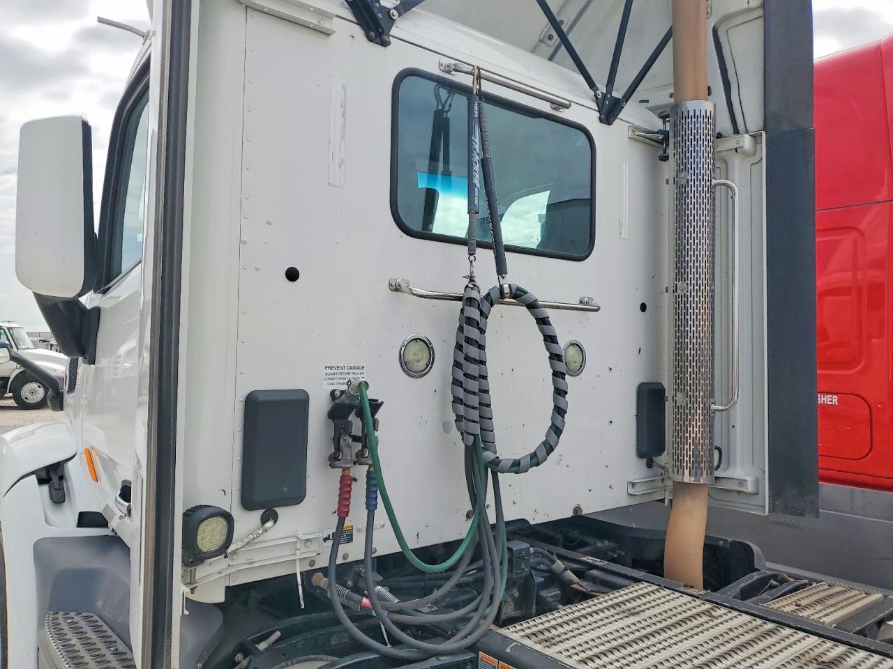 2019 Peterbilt 579 Semi Truck