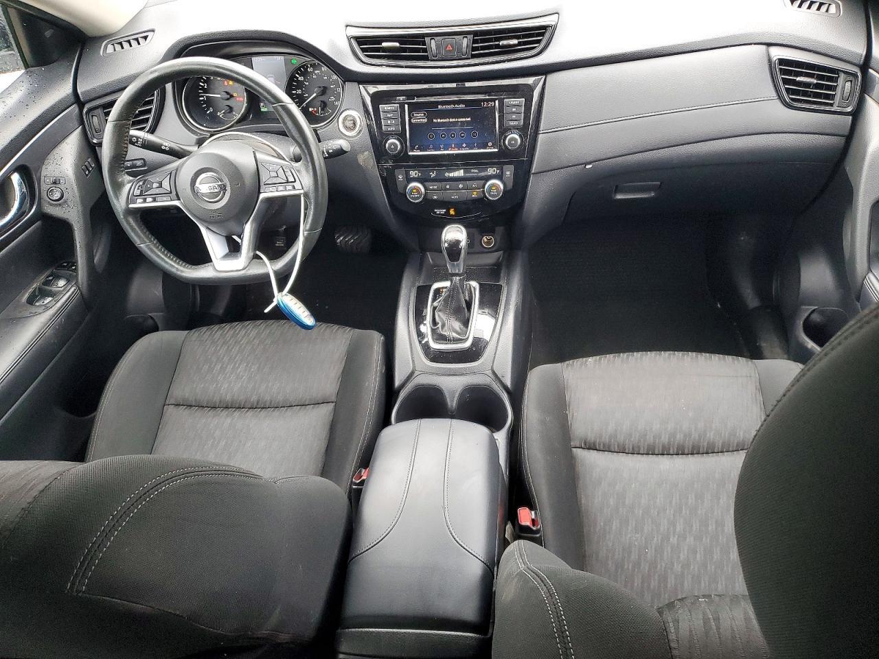 2018 Nissan Rogue sv