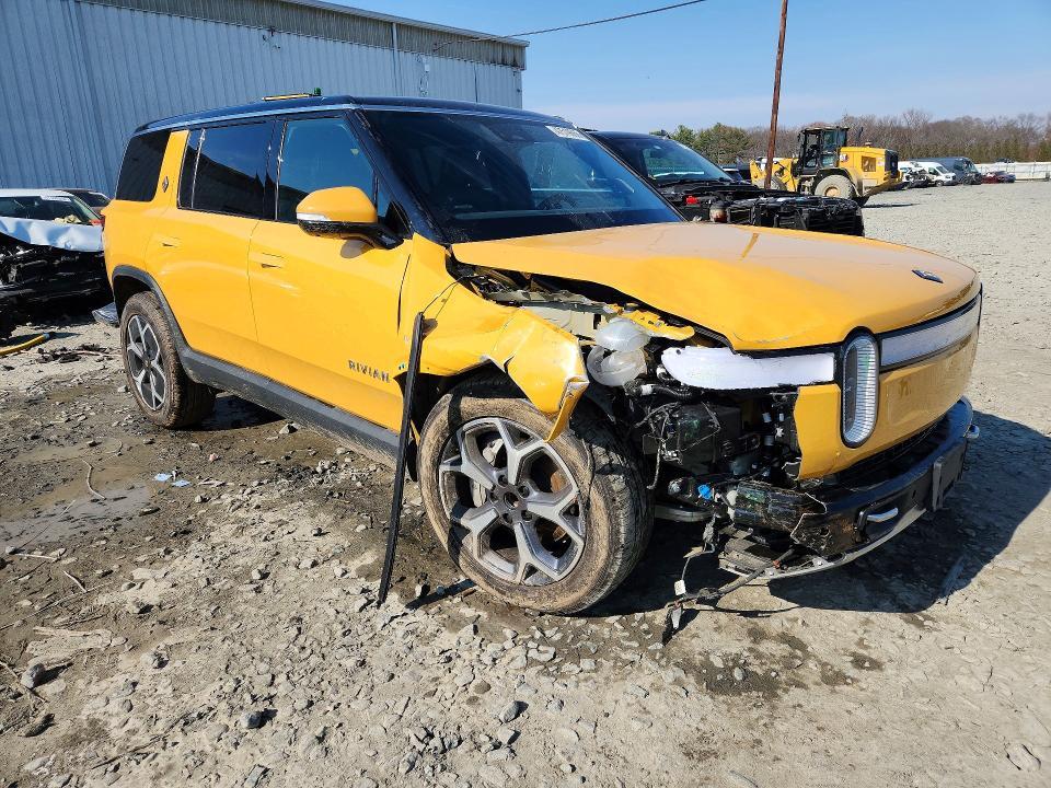 2023 Rivian R1S Adventure
