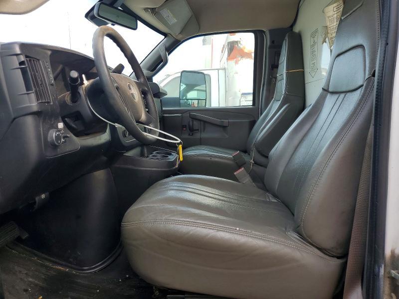 2021 GMC Savana BOX Truck