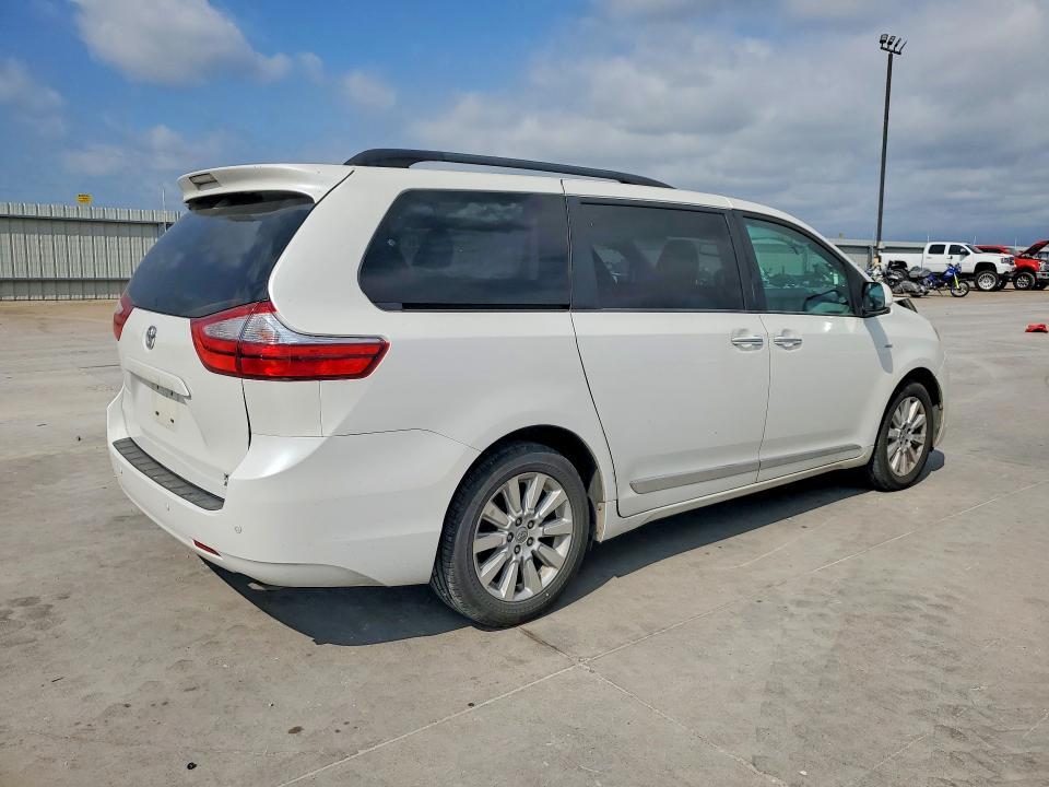 2016 Toyota Sienna xle 7-passenger