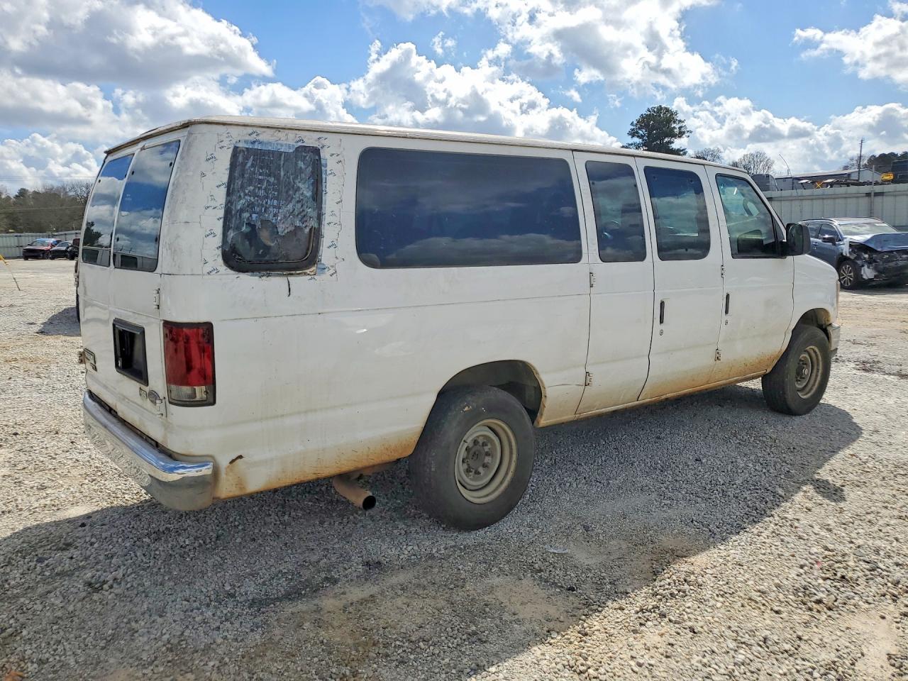 2014 Ford Econoline E350 Super Duty Wagon