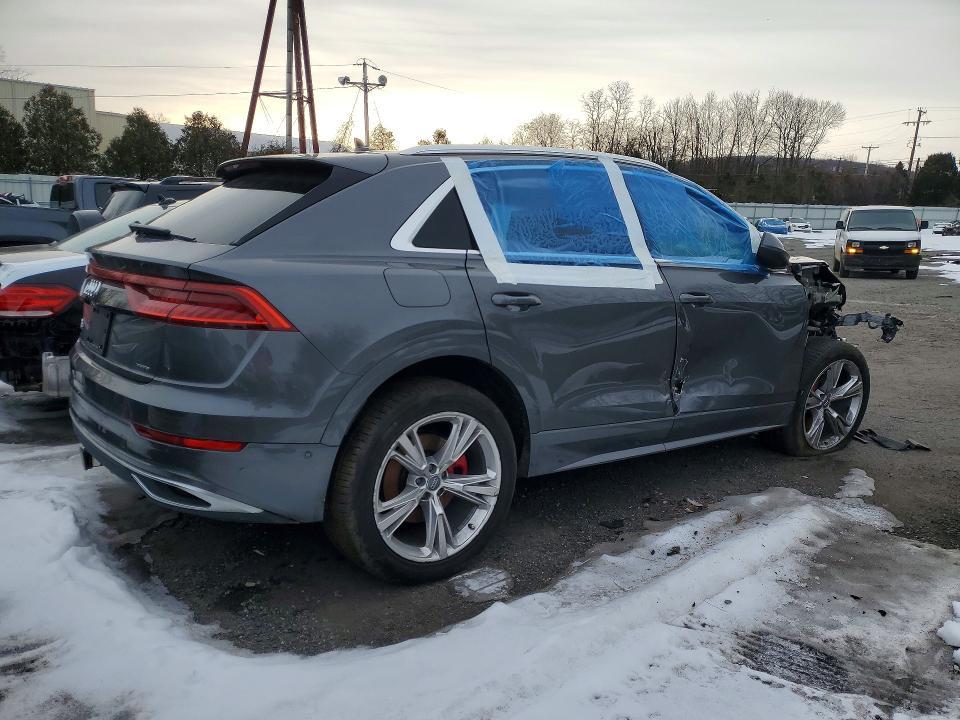 2019 Audi Q8 Premium Plus