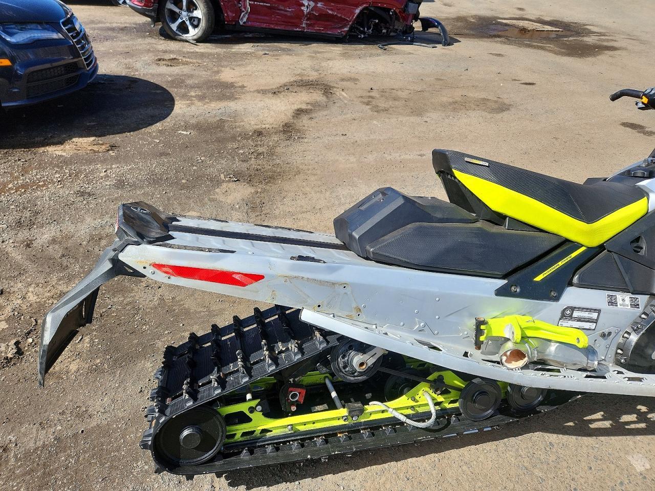 2018 Skidoo Snowmobile