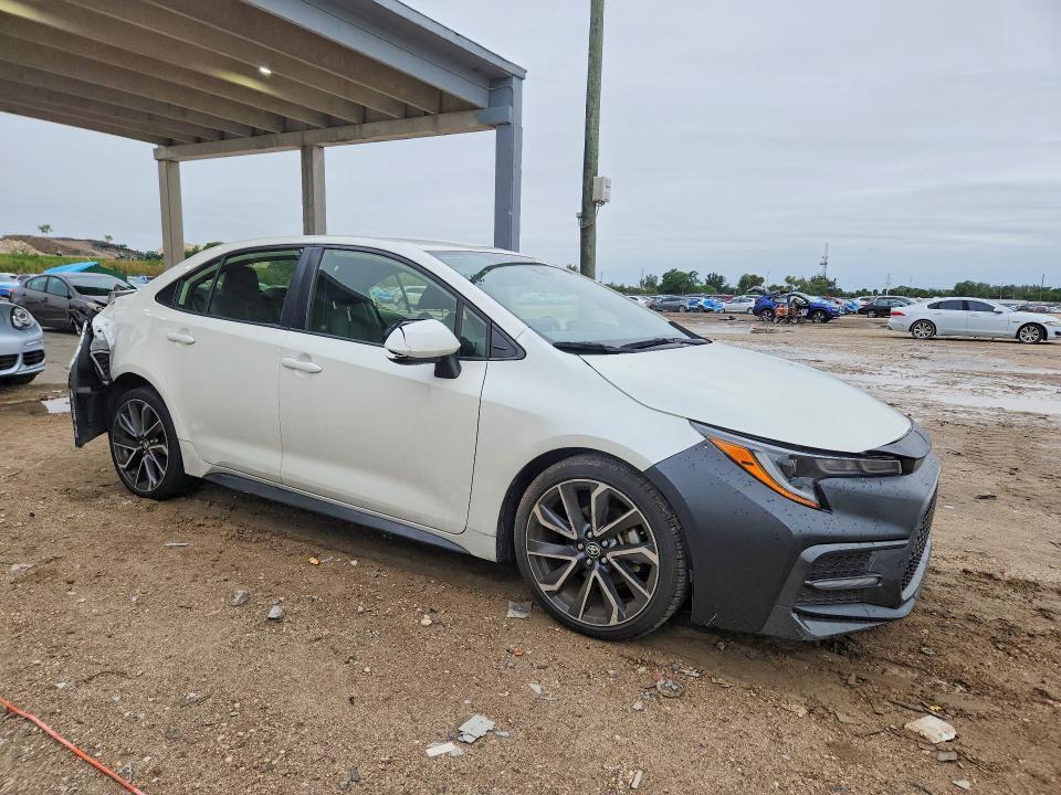 2020 Toyota Corolla se