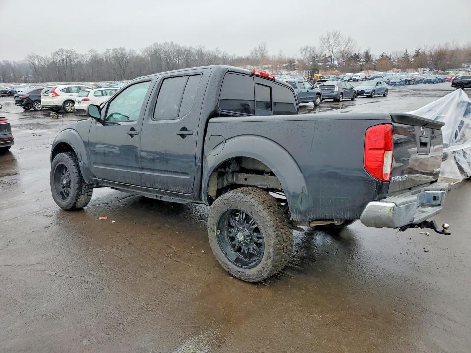 2015 Nissan Frontier sv