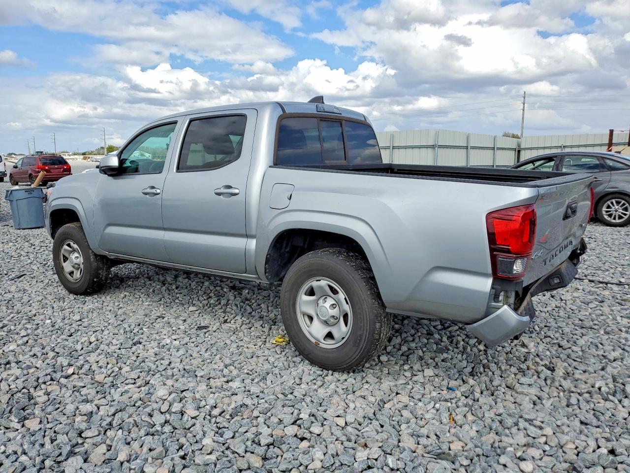 2022 Toyota Tacoma SR V6