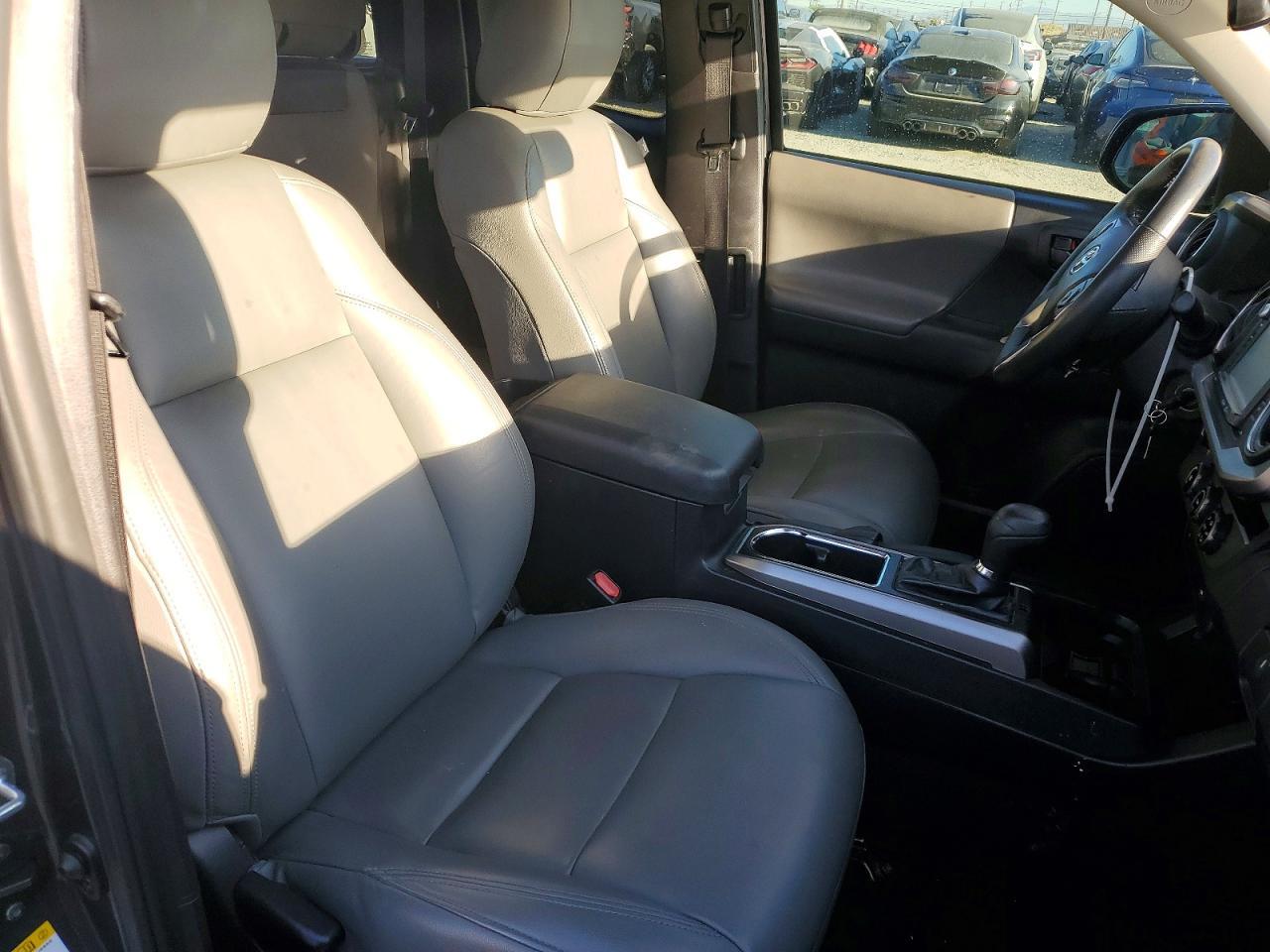 2018 Toyota Tacoma SR5 V6