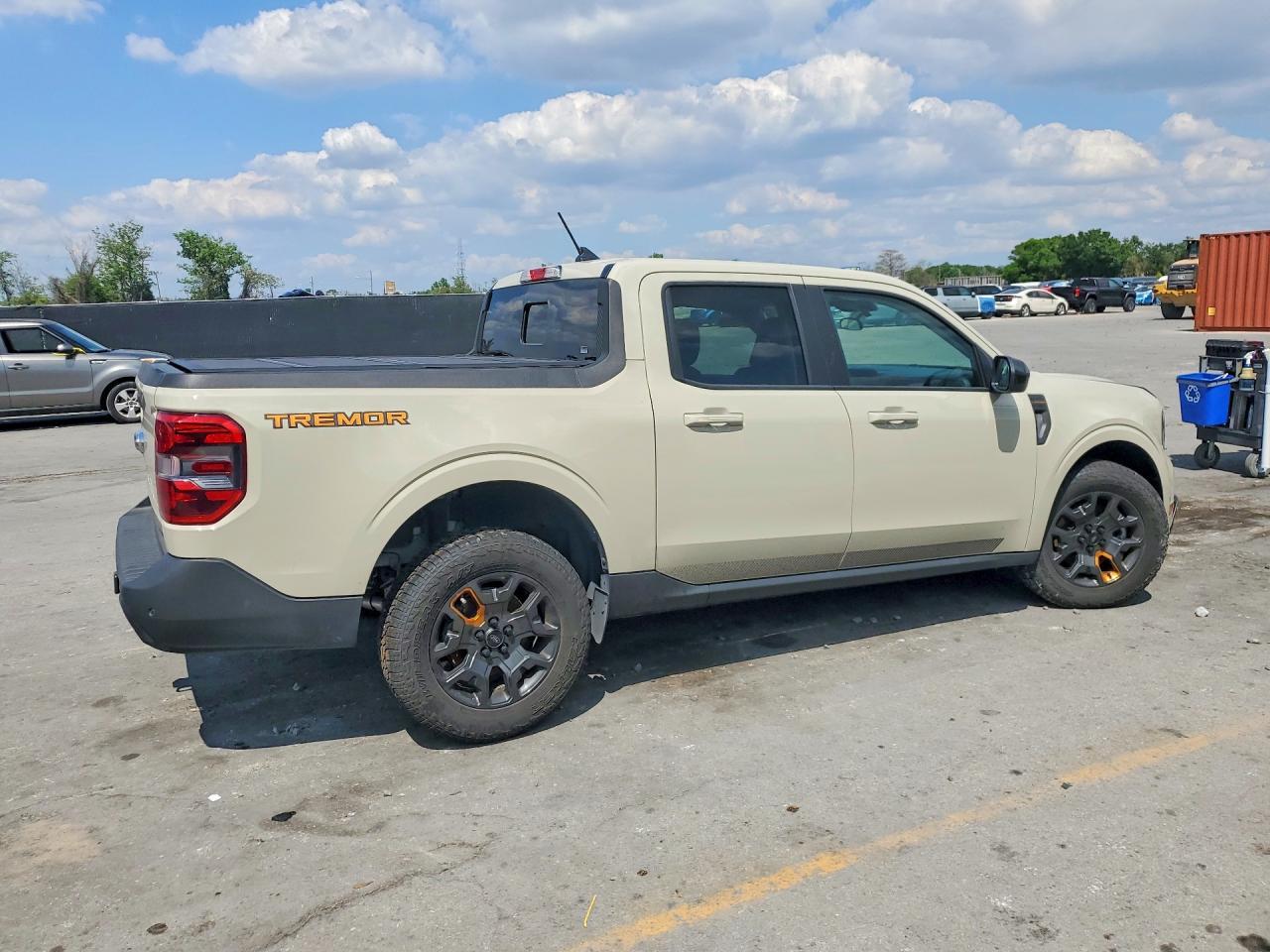 2024 Ford Maverick Lariat Tremor