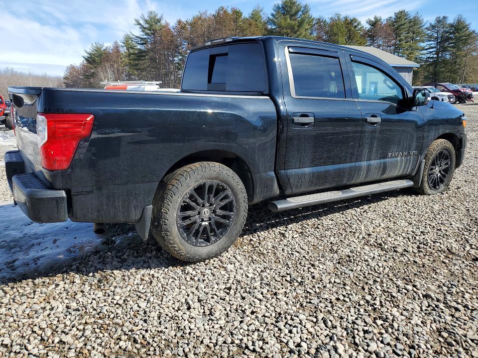 2018 Nissan Titan SV
