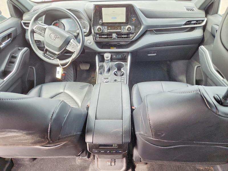 2023 Toyota Highlander xse