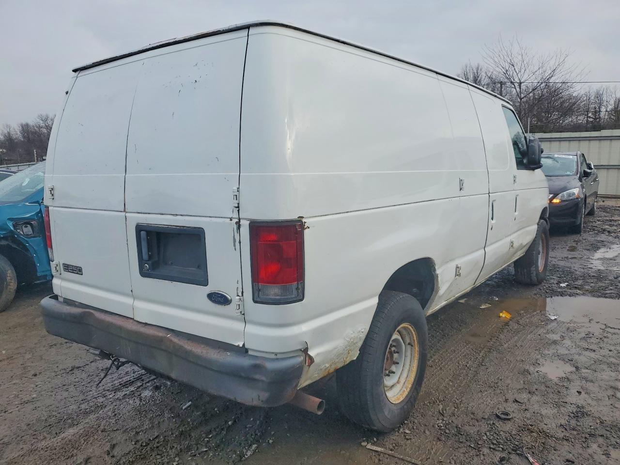 2005 Ford Econoline E250 van