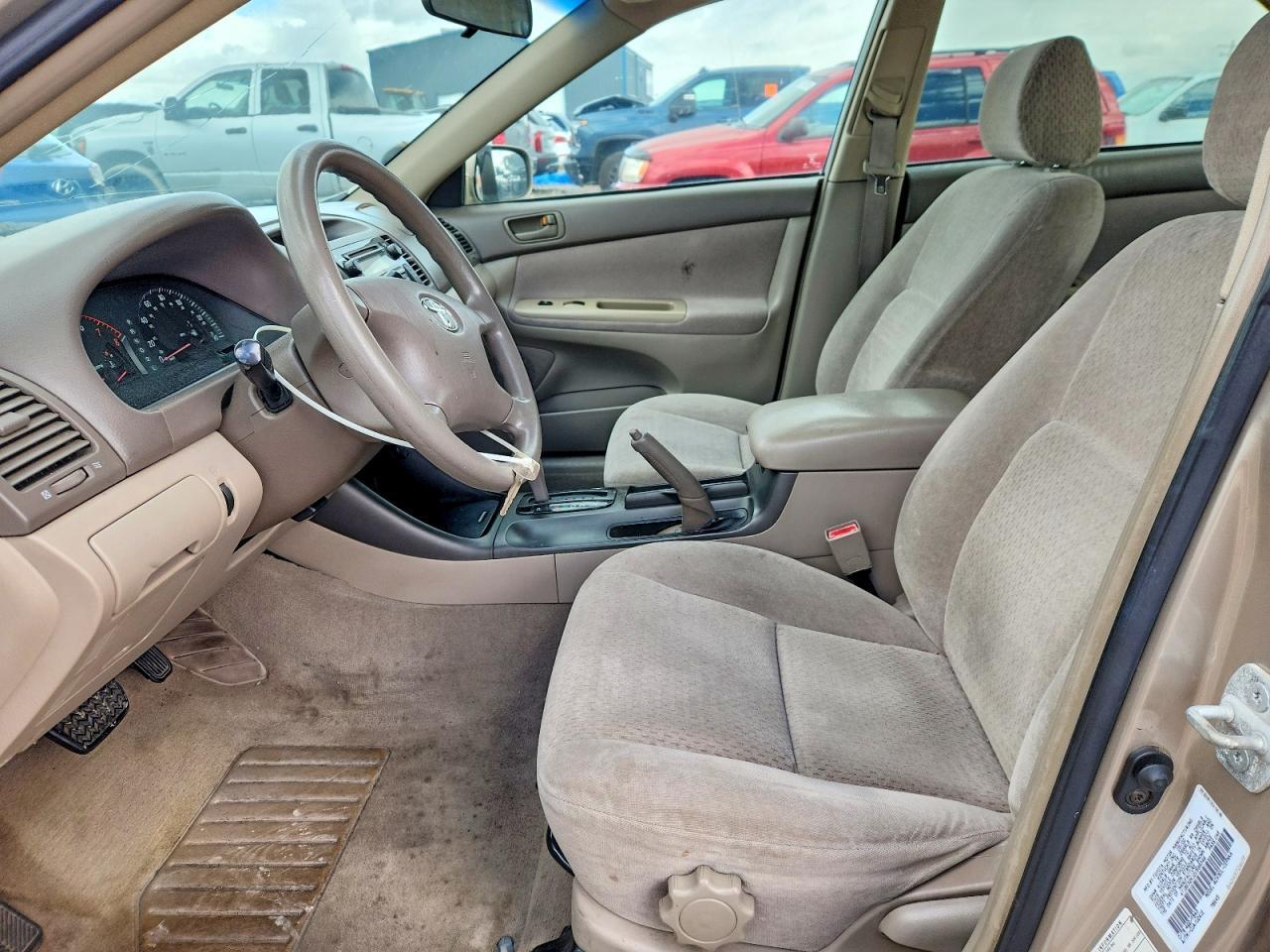 2002 Toyota Camry le