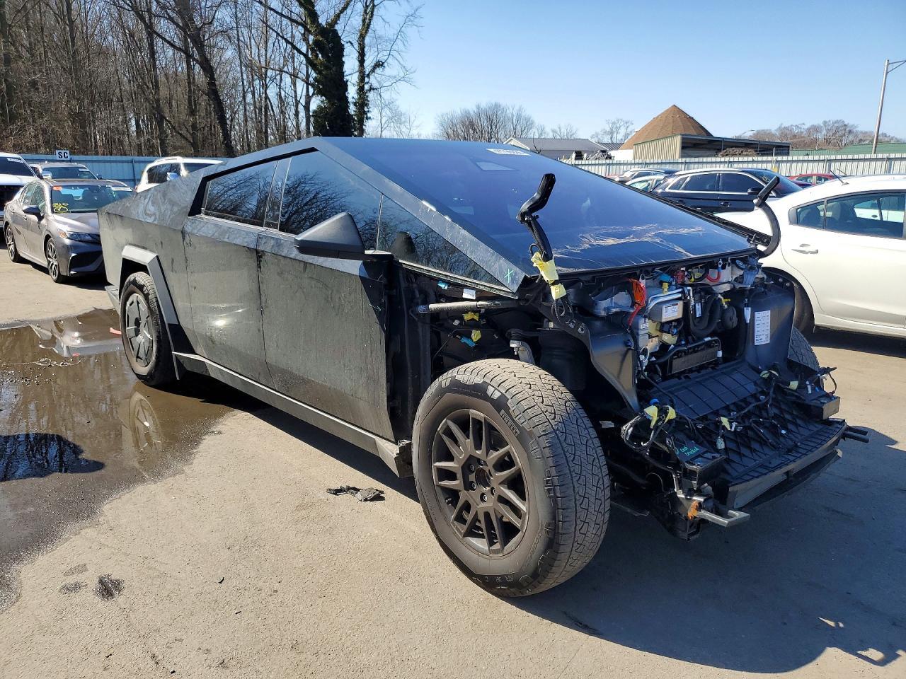 2025 Tesla Cybertruck