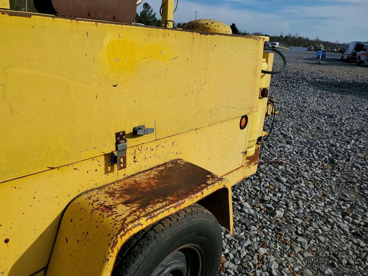 1994 Hesco 1994 HESC0 1550-10KW Manhole Support Trailer