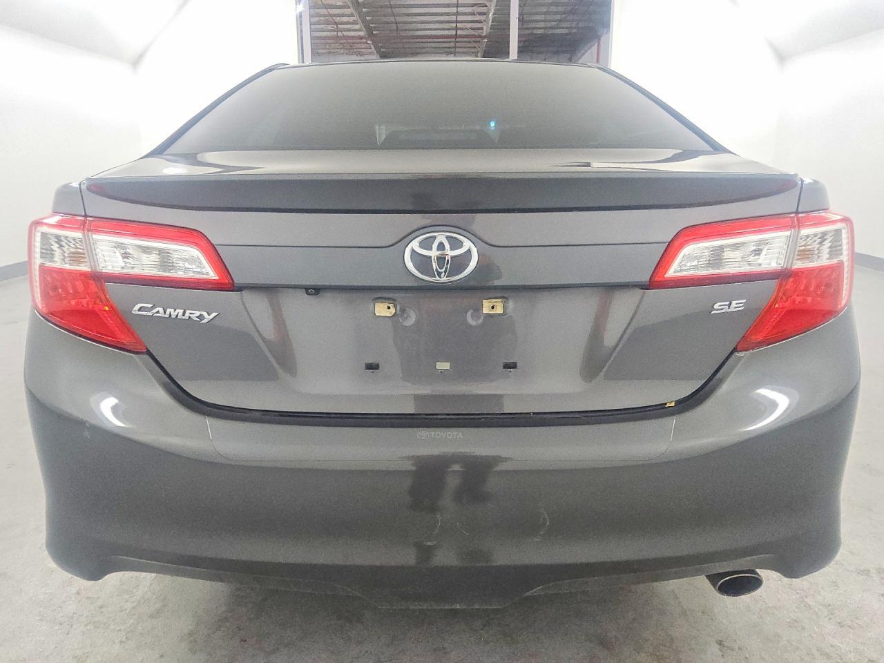2014 Toyota Camry se
