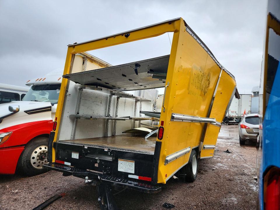 2023 GMC Savana BOX Truck