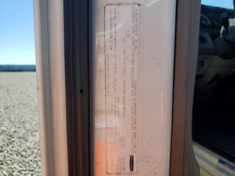 2016 Freigliner 2016 Freightliner Cascadia 113 Semi Truck